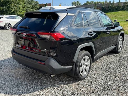 Used 2021 Toyota RAV4 LE AWD/4WD image 5