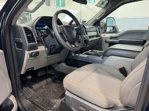 Used 2022 Ford F350 XLT w/ XLT Premium Package AWD/4WD image 14