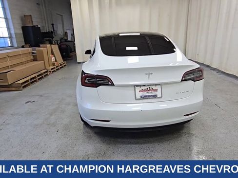 Used 2022 Tesla Model 3 Long Range image 9