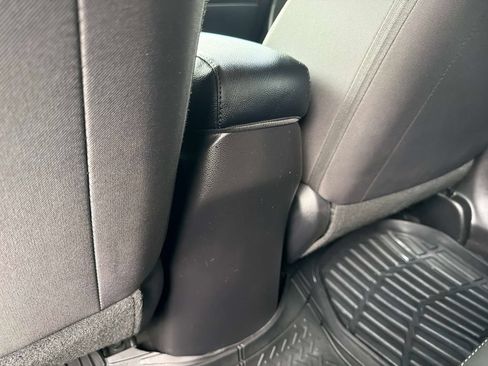 Used 2019 Kia Soul FWD image 17