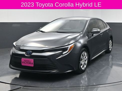 Used 2023 Toyota Corolla LE image 2