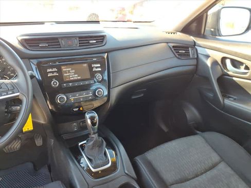 Certified 2017 Nissan Rogue S image 15