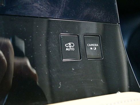 Used 2025 INFINITI QX80 Sensory image 74