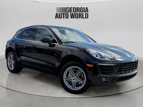 Used 2017 Porsche Macan S image 9