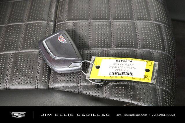 Used 2023 Cadillac Escalade ESV Sport Platinum w/ LPO, ONYX Package AWD/4WD image 36