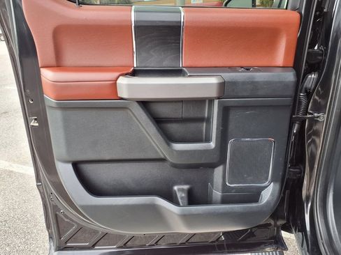 Used 2020 Ford F150 Platinum w/ Technology Package AWD/4WD image 22