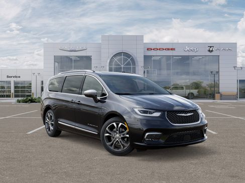 New 2026 Chrysler Pacifica Pinnacle image 1