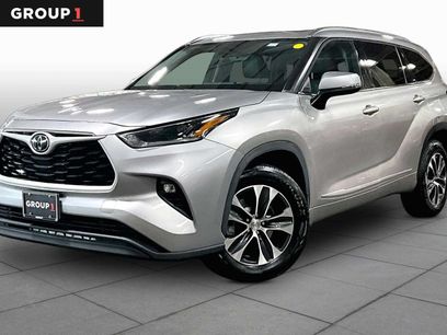 Used 2021 Toyota Highlander XLE
