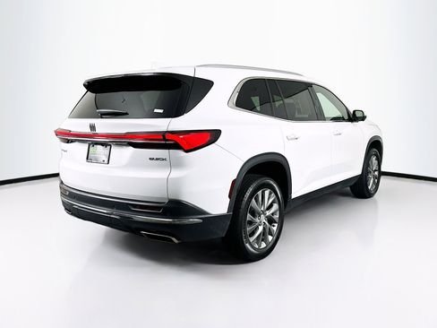 Used 2025 Buick Enclave Preferred image 9
