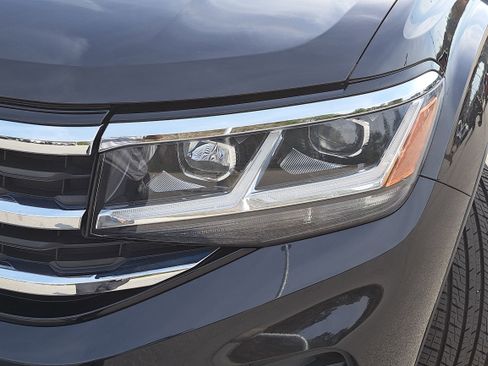 Used 2021 Volkswagen Atlas SE image 30