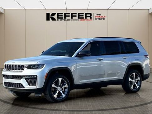 New 2026 Jeep Grand Cherokee L Limited image 24