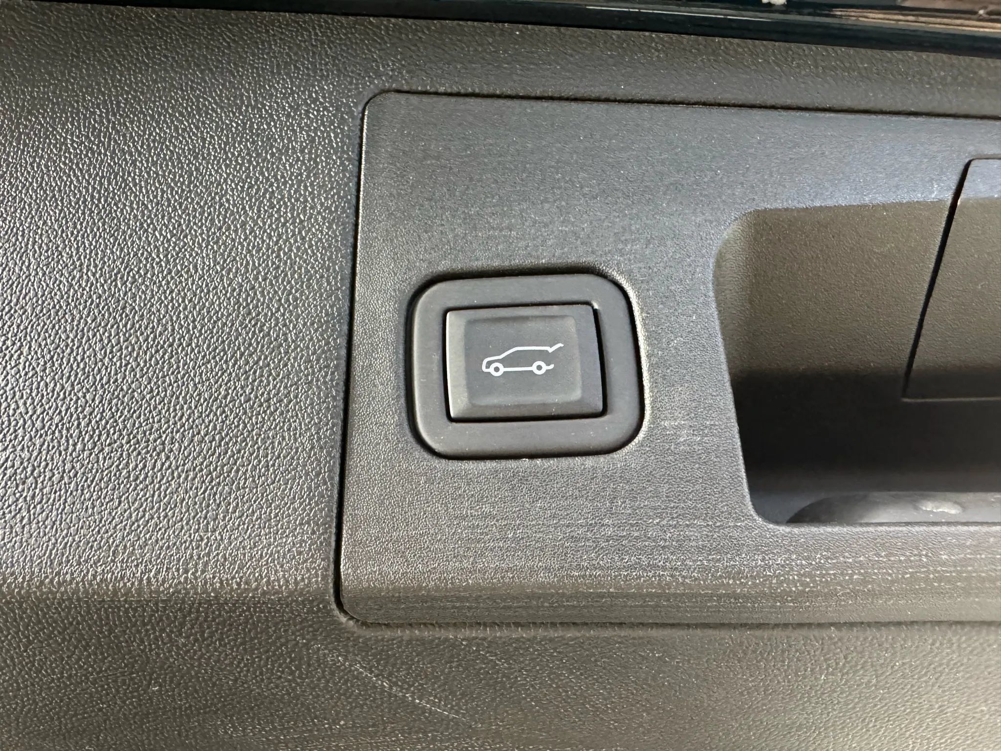 Used 2024 Cadillac XT5 Premium Luxury w/ LPO, Floor Liner Package AWD/4WD image 30