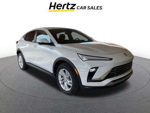 Used 2025 Buick Envista Preferred image 1