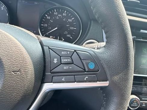 Used 2020 Nissan Rogue SL AWD/4WD image 21