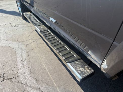 Used 2018 RAM 1500 Laramie AWD/4WD image 12