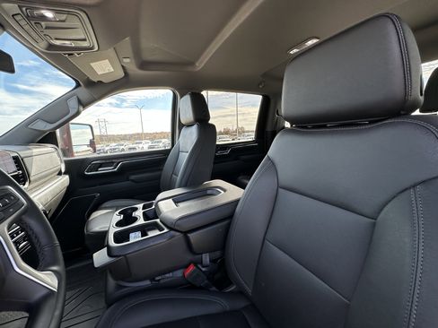 Used 2024 Chevrolet Silverado 3500 LTZ image 22