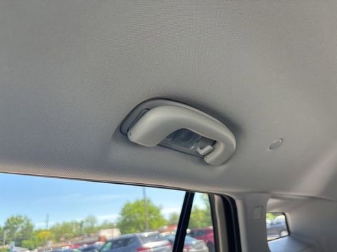 Used 2024 GMC Terrain SLT w/ LPO, Floor Liner Package AWD/4WD image 28