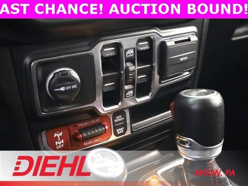 Used 2022 Jeep Wrangler Unlimited Rubicon w/ LED Lighting Group image 23