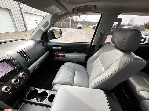 Used 2012 Toyota Tundra Limited w/ Platinum Pkg image 31
