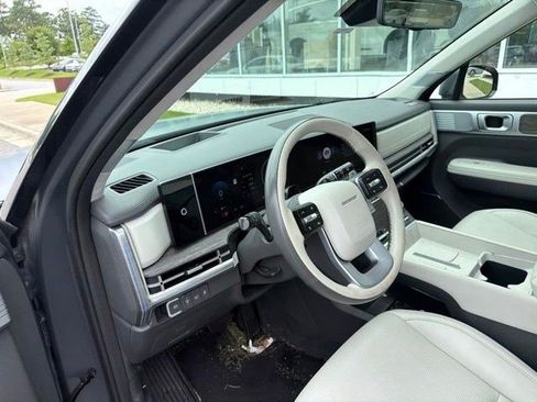 Used 2025 Hyundai Santa Fe Calligraphy AWD/4WD image 13