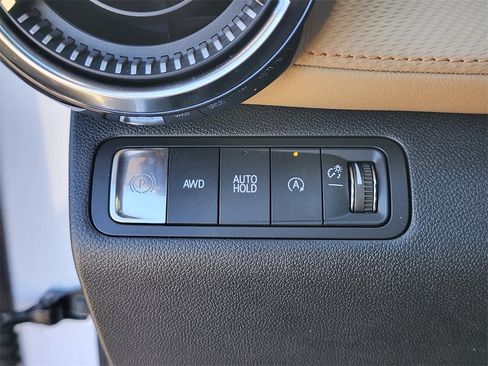 Used 2026 Chevrolet Equinox ACTIV w/ Convenience Package III image 21