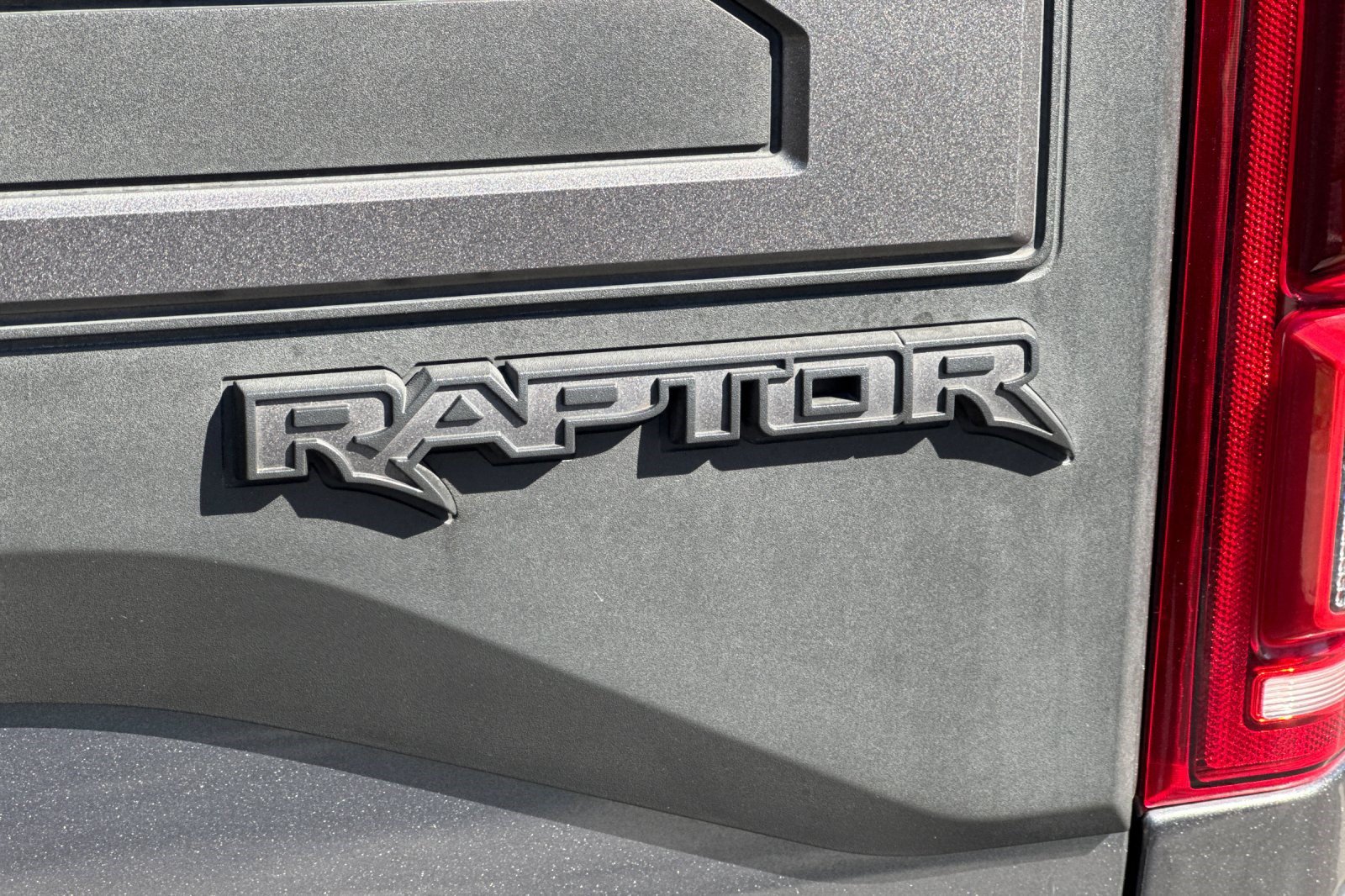 Used 2019 Ford F150 Raptor w/ Equipment Group 802A Luxury AWD/4WD image 37