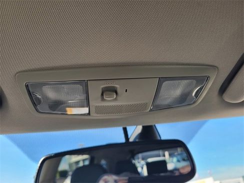 Used 2018 Mitsubishi Outlander SEL image 22