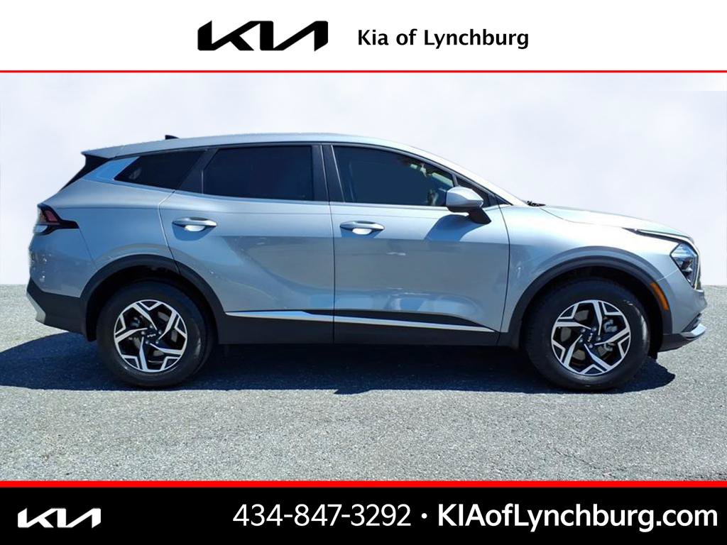 Used 2023 Kia Sportage LX AWD/4WD image 3
