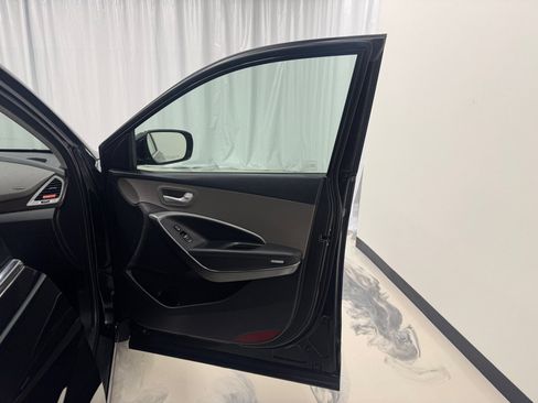 Used 2018 Hyundai Santa Fe Sport AWD/4WD image 15