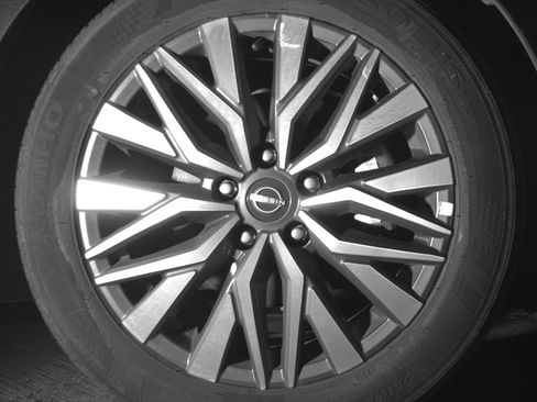 Used 2025 Nissan Altima 2.5 SV FWD image 13