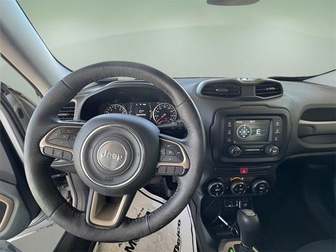 Used 2015 Jeep Renegade Latitude w/ Popular Equipment Group image 37