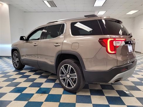 Used 2023 GMC Acadia SLT w/ Technology Package image 9