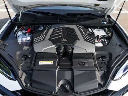 Used 2025 Lamborghini Urus SE AWD/4WD image 61