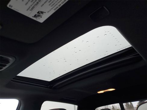 Used 2024 GMC Canyon AT4X w/ AT4X AEV Edition image 32