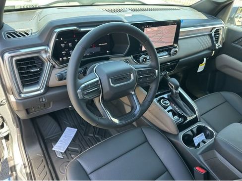 New 2026 GMC Canyon Denali AWD/4WD image 6