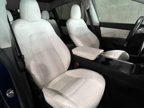 Used 2021 Tesla Model Y Performance image 24