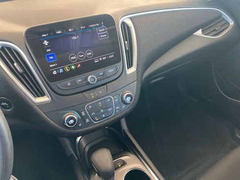 Used 2024 Chevrolet Malibu LT image 18