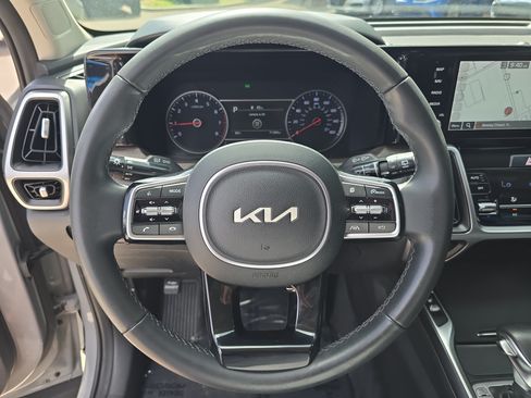 Certified 2022 Kia Sorento S AWD/4WD image 28