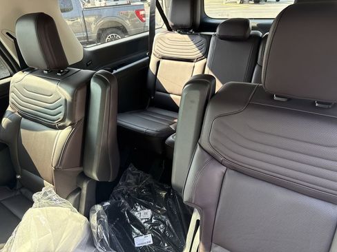 New 2025 Ford Expedition Max Platinum w/ Platinum Ultimate Package image 14