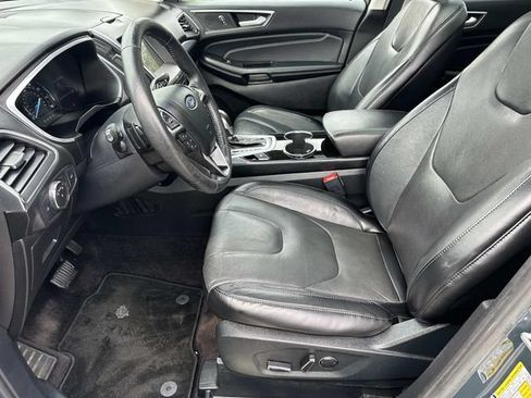 Used 2016 Ford Edge Titanium w/ Equipment Group 302A AWD/4WD image 18