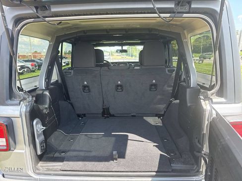 Used 2020 Jeep Wrangler Unlimited Sport S AWD/4WD image 9