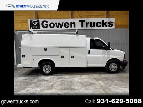 Used 2017 Chevrolet Express 3500 RWD image 1