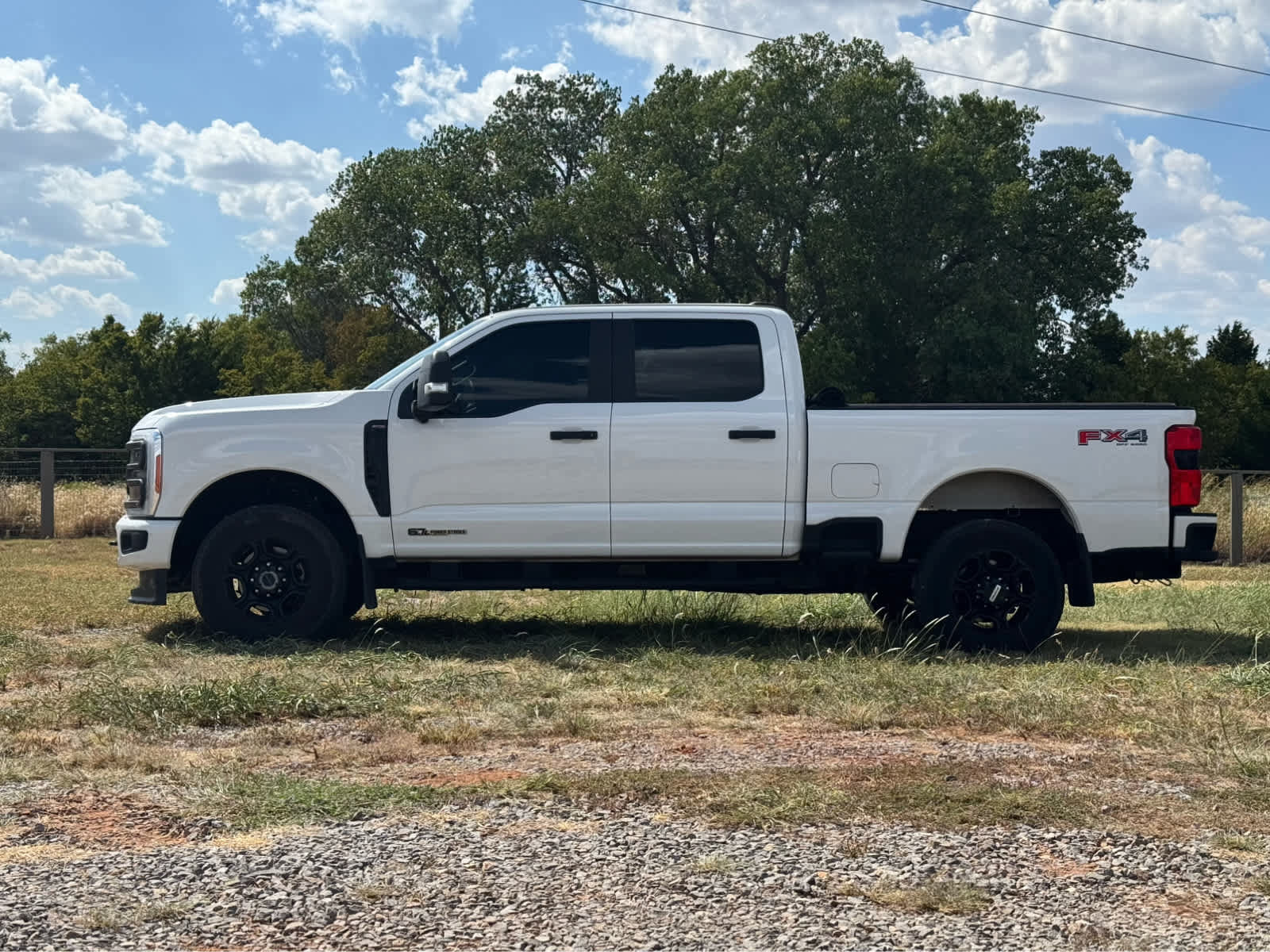 Used 2023 Ford F250 XL w/ STX Appearance Package AWD/4WD image 2