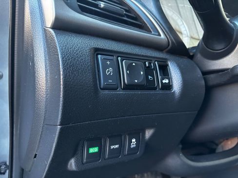 Used 2015 Nissan Sentra SR FWD image 16