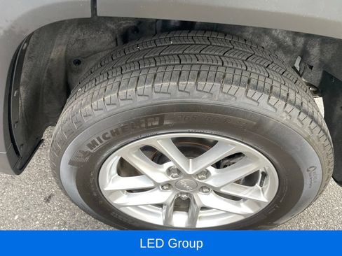 Used 2025 Jeep Grand Cherokee Laredo X w/ Luxury Tech Group I AWD/4WD image 10