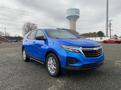 Used 2024 Chevrolet Equinox LS w/ LS Convenience Package