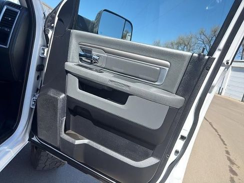 Used 2015 RAM 2500 SLT AWD/4WD image 14