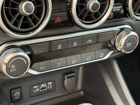 Used 2025 Nissan Sentra SV image 19