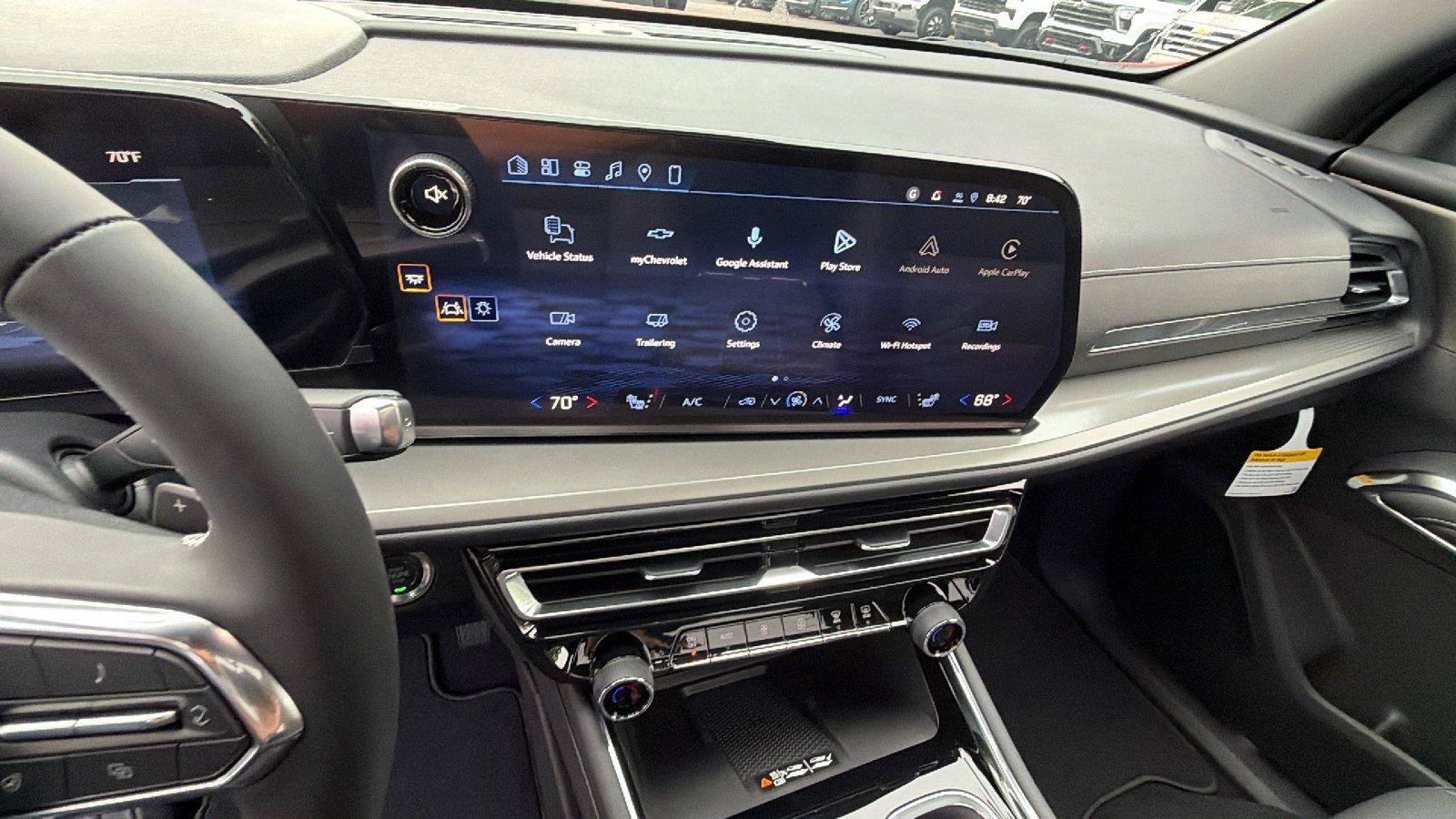 New 2027 Chevrolet Traverse LT w/ Sun and Wheel Package FWD image 6