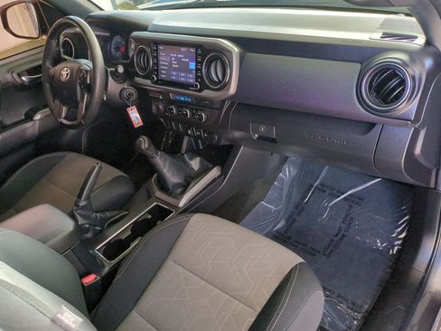 Used 2023 Toyota Tacoma TRD Sport AWD/4WD image 33